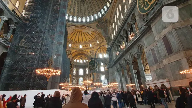 Mengabadikan Eksotisme Hagia Sophia dengan Kamera Samsung Galaxy 10 Plus. Liputan6.com/Nila Chrisna Yulika