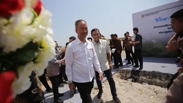 PT Dian Swastatika Sentosa Tbk (DSSA) dan PT Agra Surya Energi yang menggandeng Trina Solar untuk mengembangkan pabrik manufaktur sel surya dan modul surya terintegrasi pertama di Indonesia. (Foto: Istimewa)