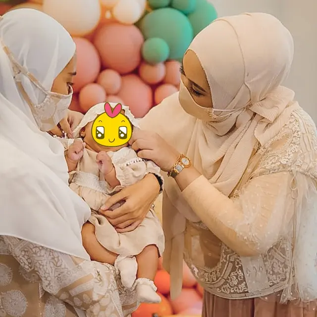 7 Momen Akikah Baby Rumi Anak Dian Pelangi, Berlangsung Khidmat