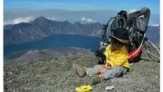 Nyoman awalnya mengaku hanya ingin mengajak Max menghirup udara segar di pegunungan, namun ternyata Max sangat menikmatinya.