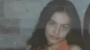 Cinta membagikan potret lawas Astrid Kuya ketika masa remaja. Di dalam foto tersebut, Astrid yang kala itu belum berhijab memiliki rambut hitam lebat sebahu. Foto ini pun membuktikan bahwa istri Uya Kuya tersebut sudah cantik dan manis sedari dulu. (Liputan6.com/IG/@cintakuya)