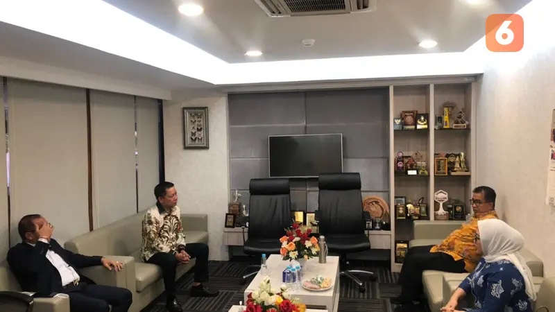 Pj Gubernur Sulawesi Barat, Akmal Malik menemui Komisi IV DPR RI (Liputa6.com/Istimewa)