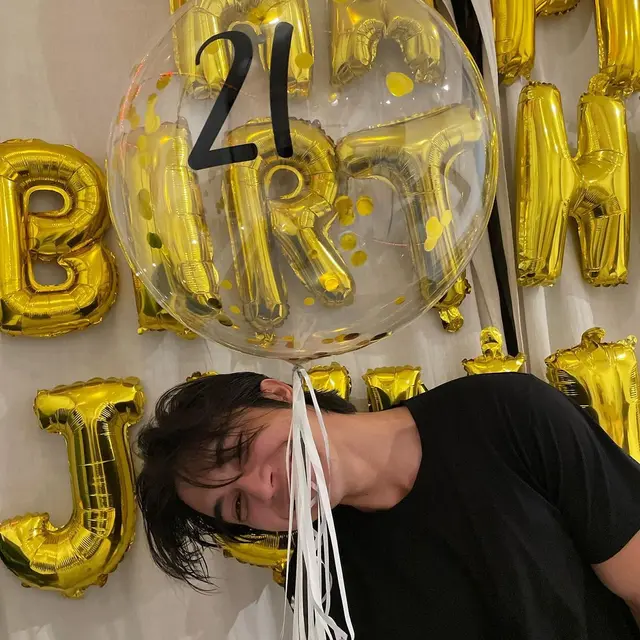 6 Potret Ulang Tahun Junior Roberts, Makin Lengket dengan Hanggini
