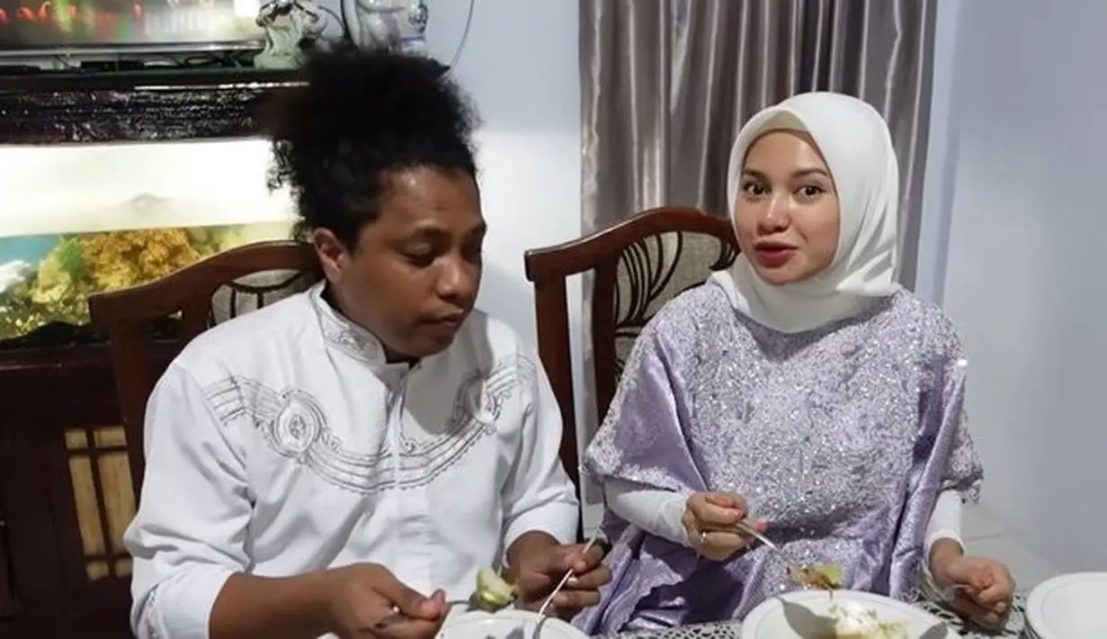 <p>Walaupun demikian, netizen masih berharap agar Nursyah bisa menjalin hubungan baik dengan Indah. [Foto: YouTube/Indah Permatasari]</p>