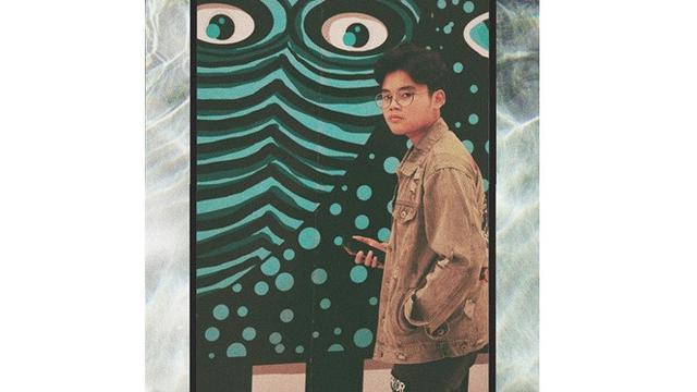 Jarang Terekspos, Ini 6 Potret Axel Anak Moldy Radja yang Jadi Penyanyi