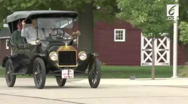Di Amerika Serikat, dengan uang 1,5 Juta Rupiah kita bisa merasakan sensasi mengendarai mobil keluaran tahun 1920.