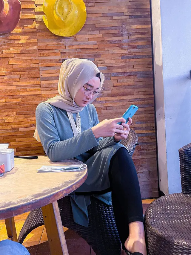 Disebut Mirip Livy Renata, Ini 6 Gaya Difarina Difarina Indra Saat Pakai Hijab