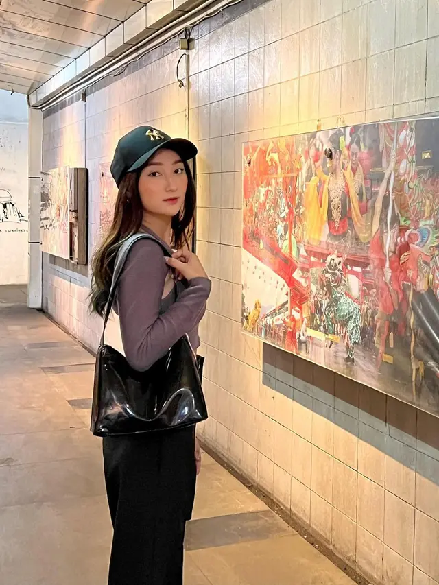 Makin Menawan, Ini 7 Potret Terbaru Sandrina IMB yang Kini Genap 21 Tahun
