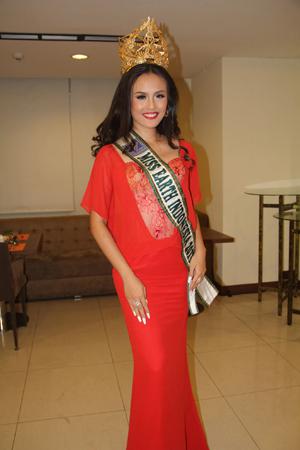 Nita Sofiani, Miss Earth Indonesia 2013 | copyright vemale.com
