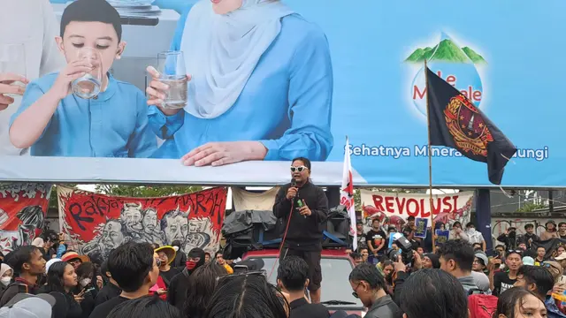 Elemen masyarakat demonstrasi di Gejayan. (Merdeka.com/Purnomo Edi)