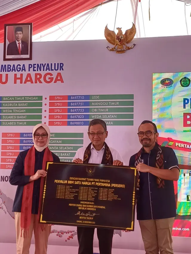 Peresmian 26 penyalur BBM Satu Harga di Papua dan Maluku bersama Kementerian Energi dan Sumber Daya Mineral (ESDM) dan Badan Pengatur Hilir Minyak dan Gas Bumi (BPH Migas) di Kota Sorong, Papua Barat Daya, Jumat (24/11/2023). (Maul/Liputan6.com)