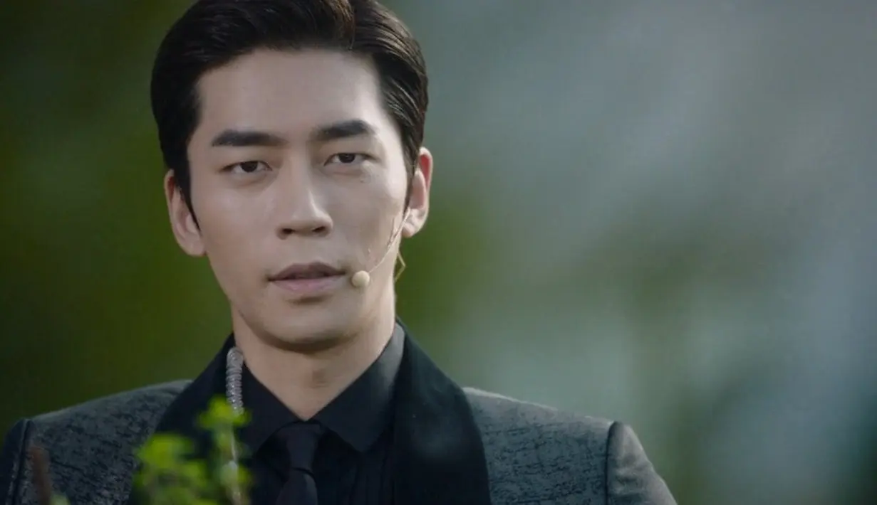 Untuk peran dengan imej yang kuat seperti ini, tentu bukan hal yang asing bagi aktor kelahiran 23 November 1982 itu. (Foto: soompi.com)