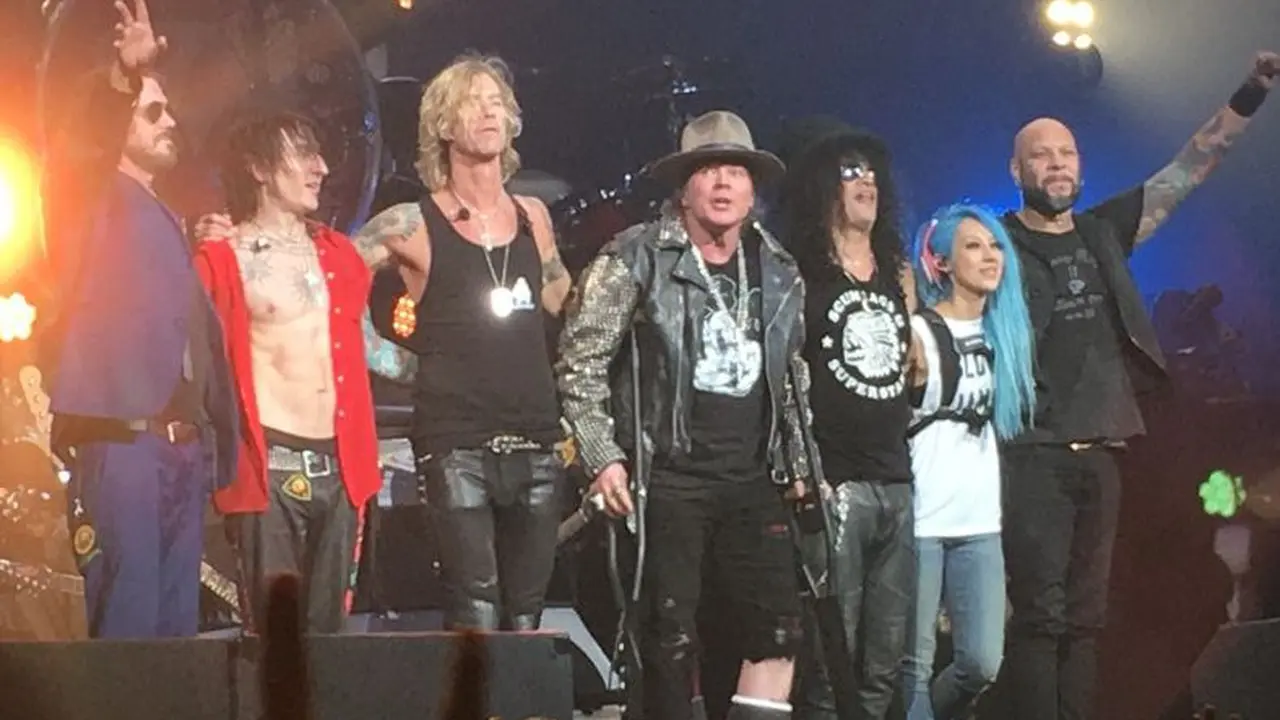 Guns N' Roses formasi reuni
