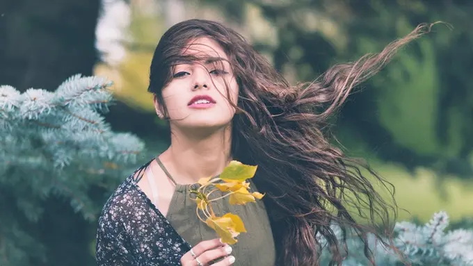 Dalam Kamus Cewek, Gengsi Bilang Iya Nggak Selalu Berarti Menolak