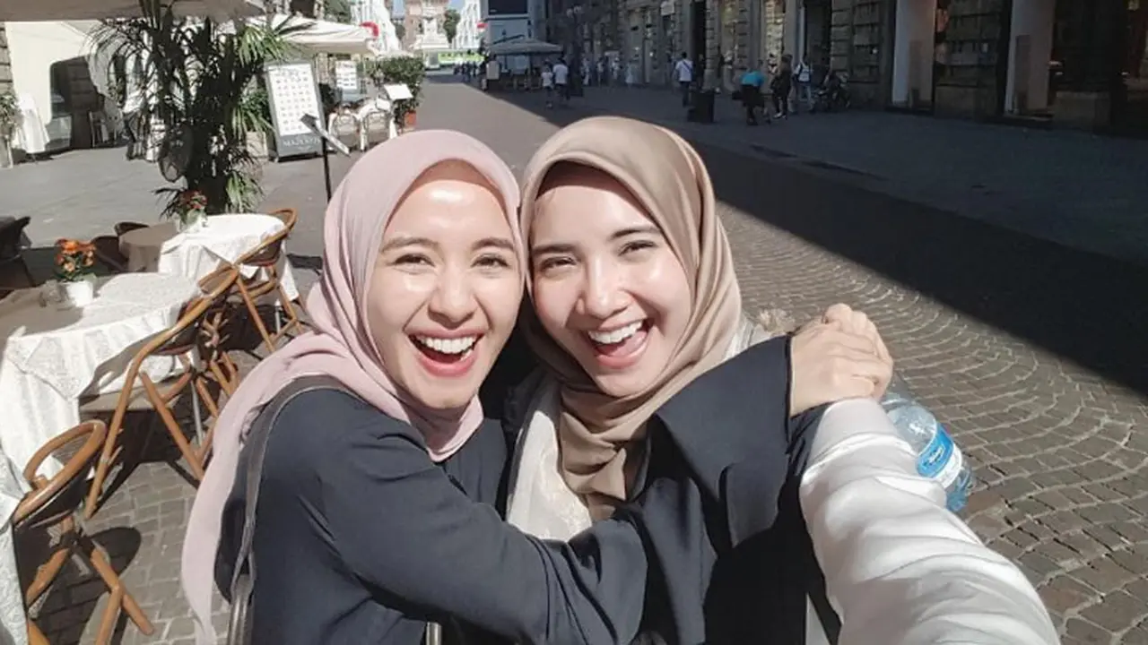Laudya Cynthia Bella dan Zaskia Sungkar
