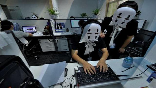 Gambar Anime Wajah Sedih Di Balik Topeng - artikelkuc