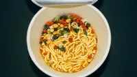 Sampah Wadah Mie Cup Didaur Ulang Korsel Jadi Nafta, Belajar dari Krisis Plastik
