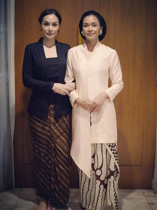 Adinia Wirasti dan Sara Wijayanto