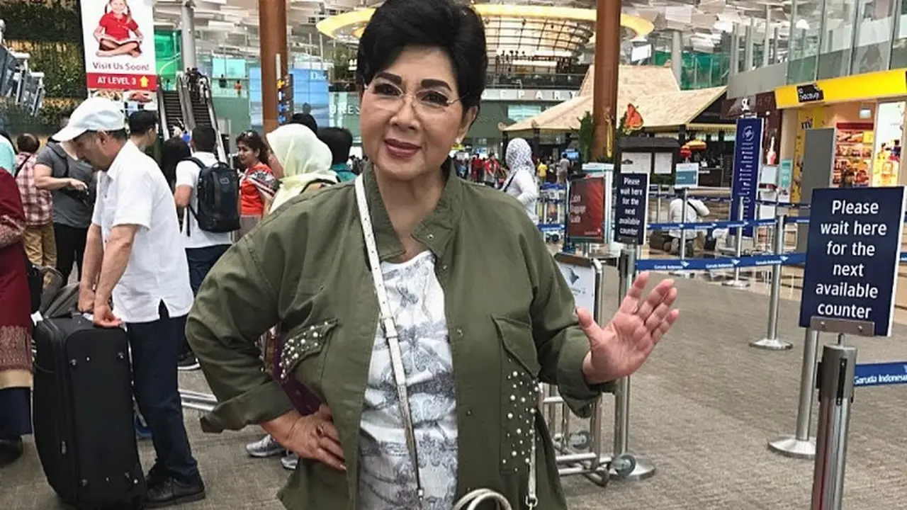 Gunakan Alat Pacu Jantung, Ini 6 Potret Terbaru Titiek Puspa di Usia 82 Tahun
