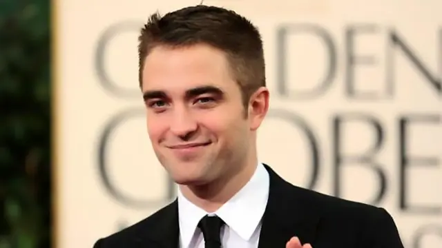 robert-pattinson-130831c.jpg