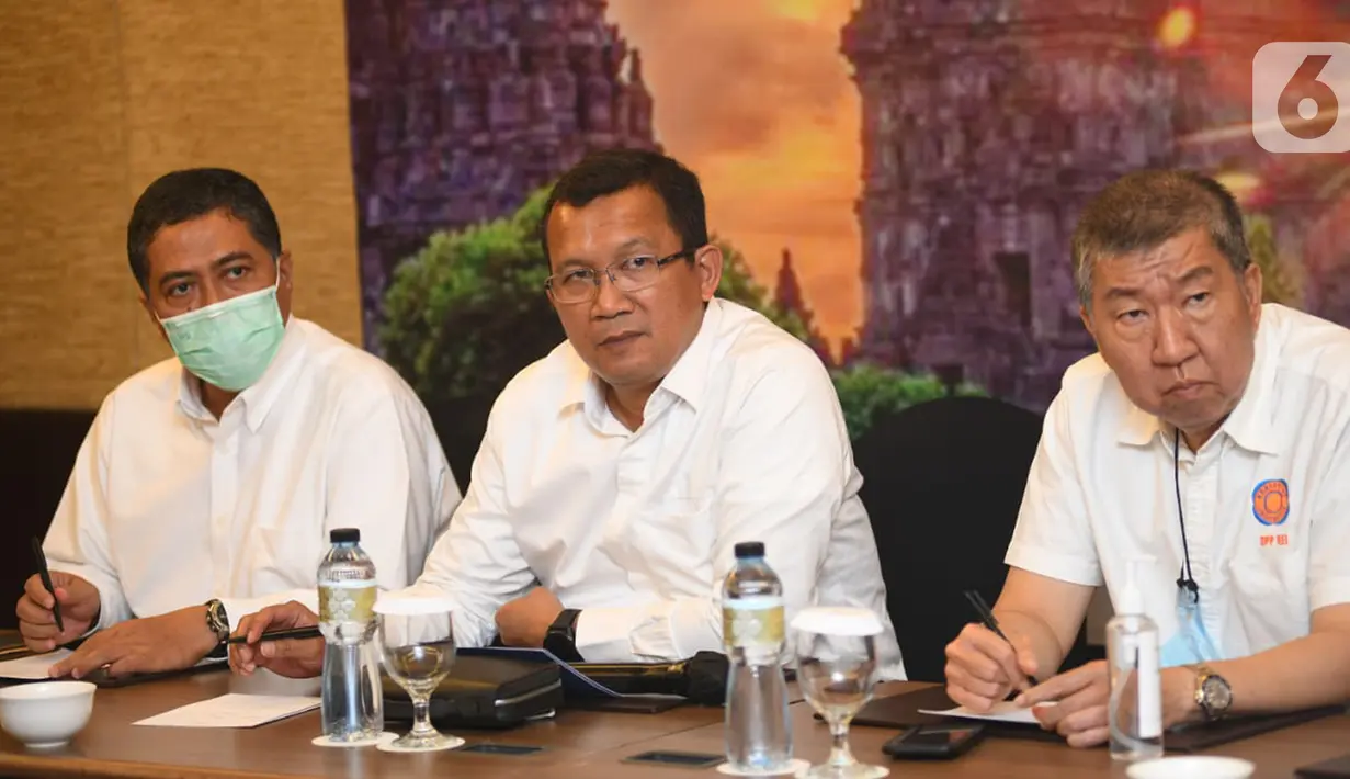 (Ki-Ka) Direktur Consumer and Commercial Lending BTN Hirwandi Gafar, Direktur Utama BTN Haru Koesmahargyo dan Ketua Umum DPP REI Paulus Totok Lusida pada konfrensi pers HUT ke 50 REI di Yogyakarta, Kamis (19/5/2022). BTN dan REI bersinergi membantu masyarakat dalam kepemilikan rumah dengan peran yang lebih besar dan layanan yang lebih baik. (Liputan6.com/HO/BTN)