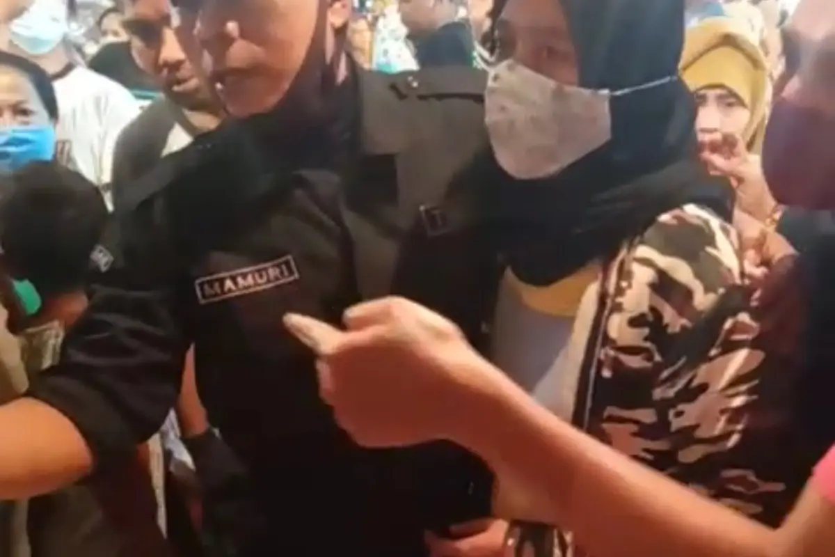 Pedagang Pasar Agung Depok Temukan Pembeli Menggunakan Uang Palsu