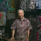 Uncle Wellie berumur 97 tahun, pemilik Wellie Batik Fashions di Singapura. (Dok. Instagram/@welliebatik)