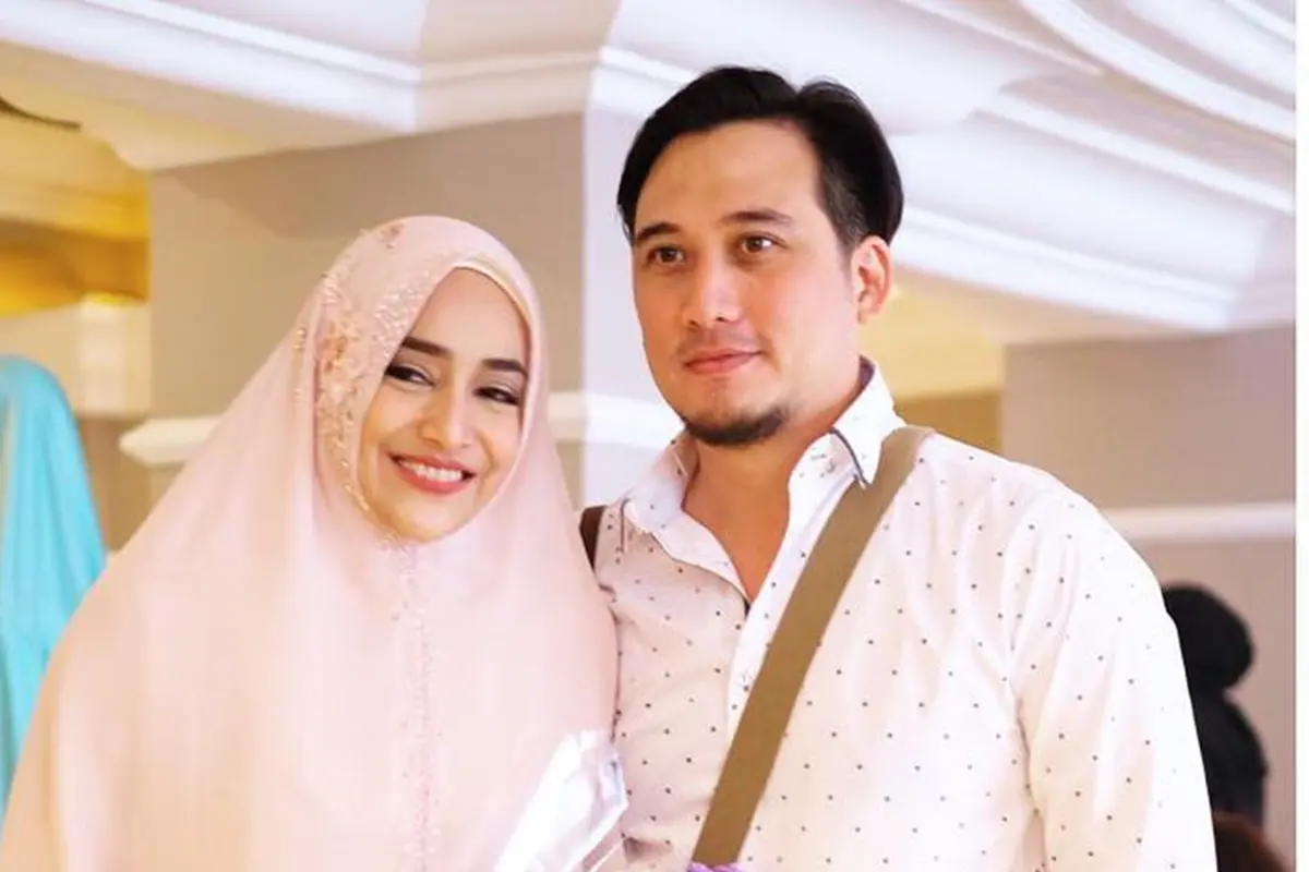 20 Tahun Menikah, Ini 6 Potret Perjalanan Cinta Cindy Fatikasari dan Tengku Firmansyah