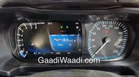 Penampakan dashboard calon penantang Honda Jazz dari Tata Motors. (Gaadiwaadi)