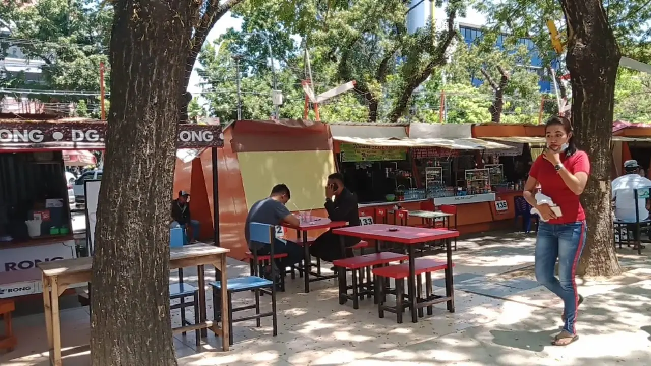 Kawasan Kuliner Kanre Rong (Liputan6.com/Eka Hakim)