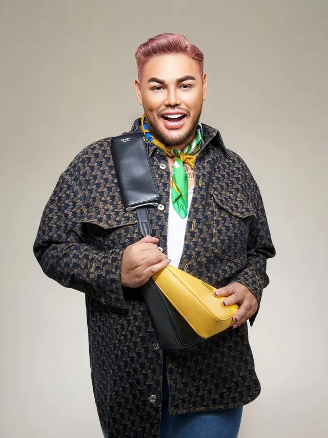 Ivan Gunawan dengan tas mewahnya (Instagram/ivan_gunawan)