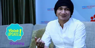 Berbeda saat Anji mengurus empat anak lelaki. Saat dirinya mengurus Leticia, Anji mengaku sering pergi ke toko baju.