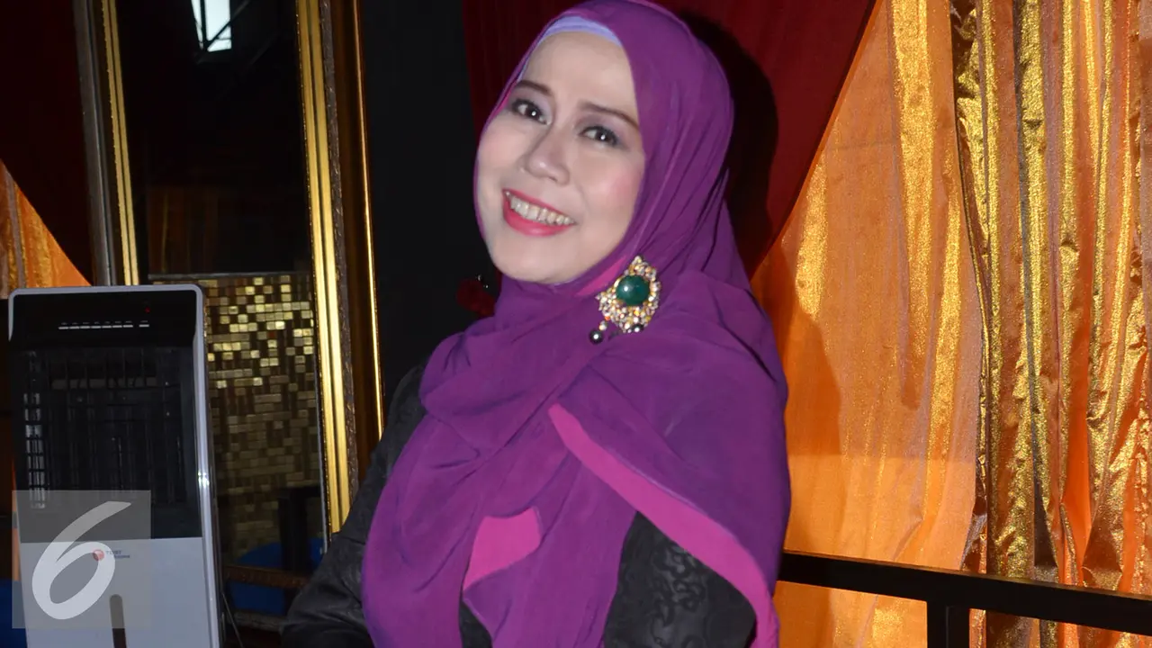 Jarang Terlihat di Layar Kaca, Dewi Yull Tetap Aktif Bernyanyi