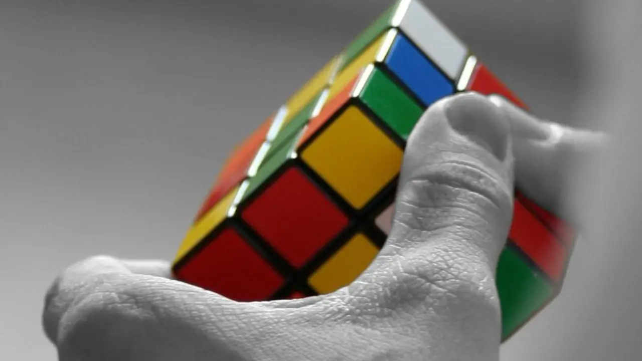 Bocah 3 Tahun Selesaikan Main Rubik Cuma 47 Detik!