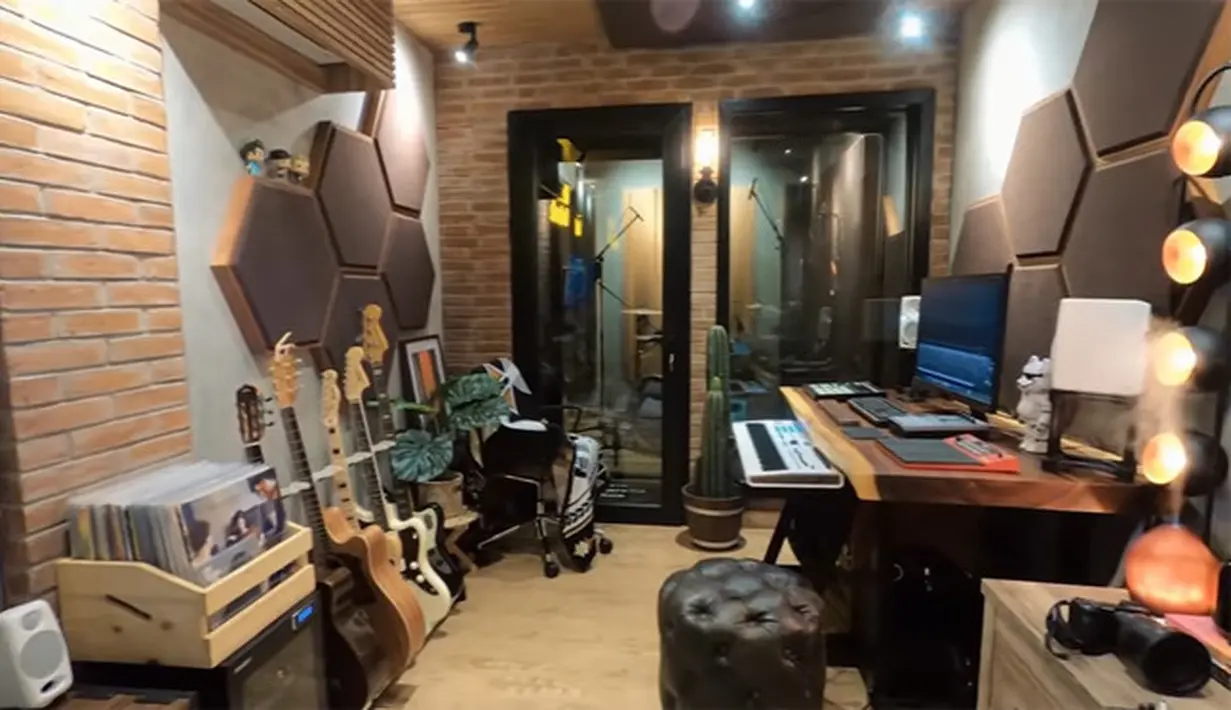 Rumah baru Syahnaz Sadiqah dan Jeje Govinda (Youtube/ Jeje & Nanas Channel)