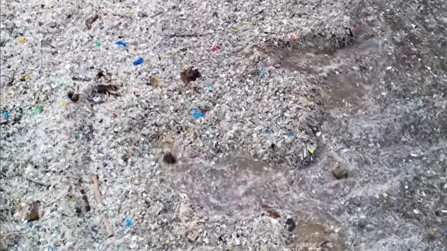 Krisis Sampah Kiriman dari Jawa di Pantai-pantai Bali, Sudah Dibersihkan Datang Lagi