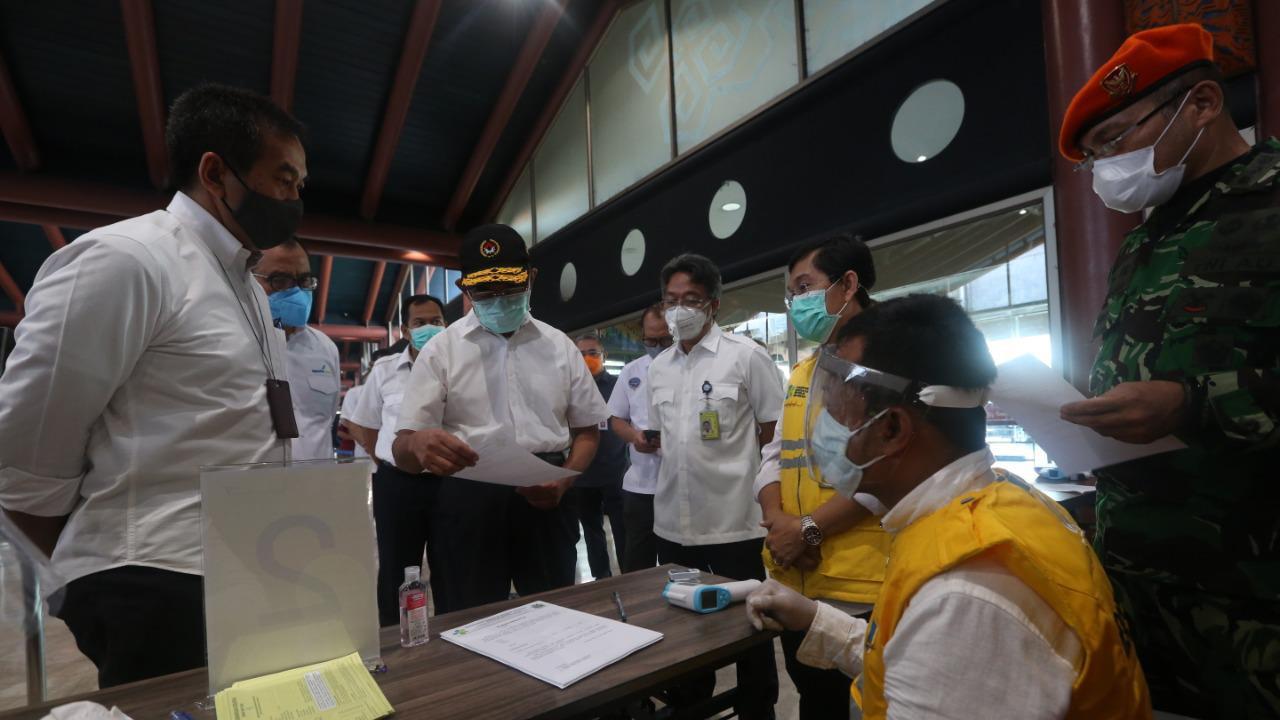 Menko PMK Muhadjir Effendy melakukan inspeksi ke Terminal 2E dan Terminal 3 Ultimate Bandara Soekarno-Hatta, Tangerang