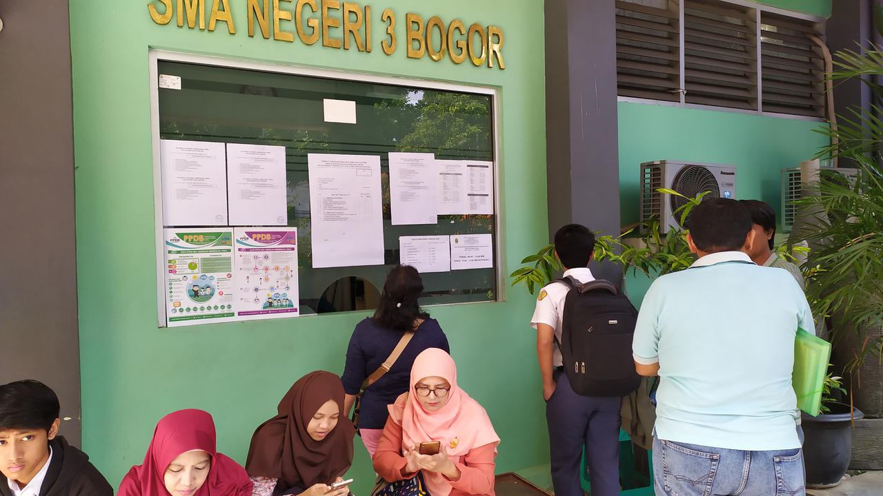 PPDB di SMK Negeri 3 Kota Bogor. (Liputan6.com/Achmad Sudarno)