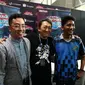 Dennis Adishwara, Aktor, Sutradara, dan pecinta game; Kenichi Kataoka, Senior Producer Yu-Gi-Oh! Duel Links; dan Warizmi Thayib, Finalis Kejuaraan Dunia Yu-Gi-Oh! Duel Links 2018 dari Indonesia, dalam acara jumpa pers yang diselenggarakan Konami Yu-Gi Oh!