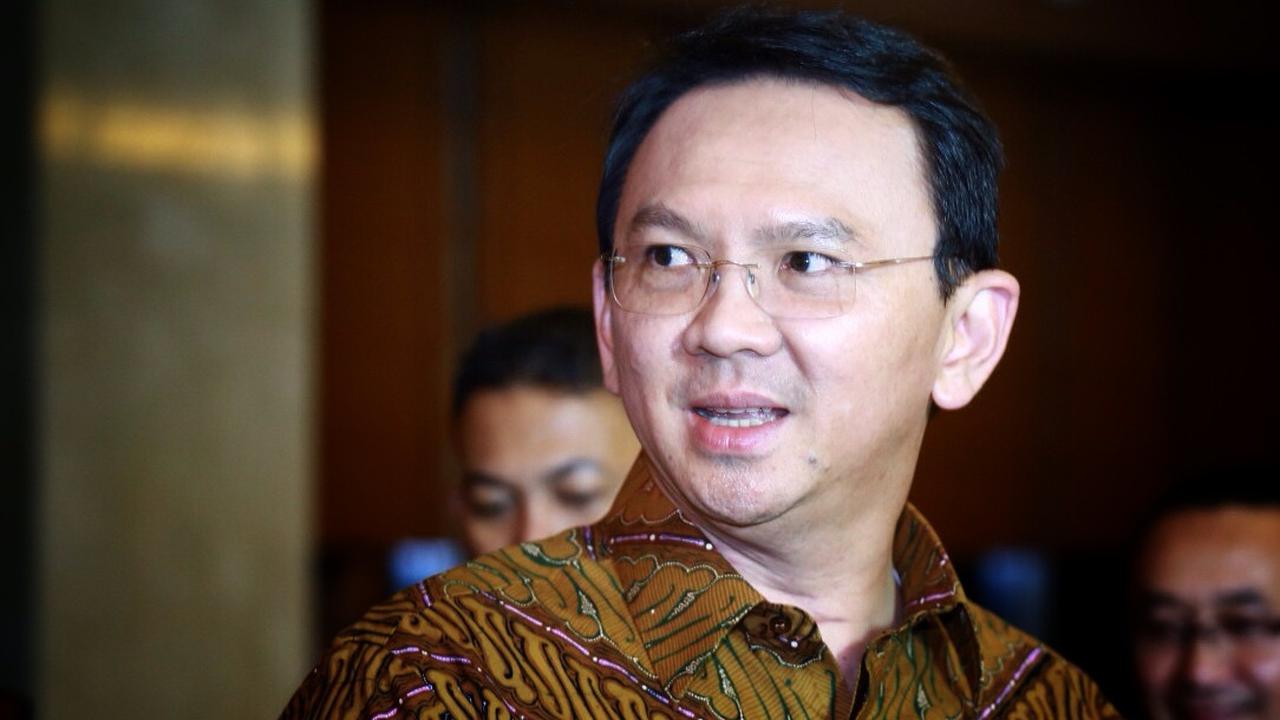 [Bintang] Sidang Ahok: Air Mata, Keluarga Muslim, Dugaan Penistaan Agama