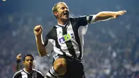 Dalam melakukan eksekusi penalti, biasanya klub telah memiliki spesialis untuk melakukannya. Mereka yang punya pengalaman dan dianggap senior biasanya yang terpilih. Seperti 5 pemain di Liga Inggris berikut dengan koleksi gol terbanyak dari eksekusi penalti. (AFP/Odd Andersen)
