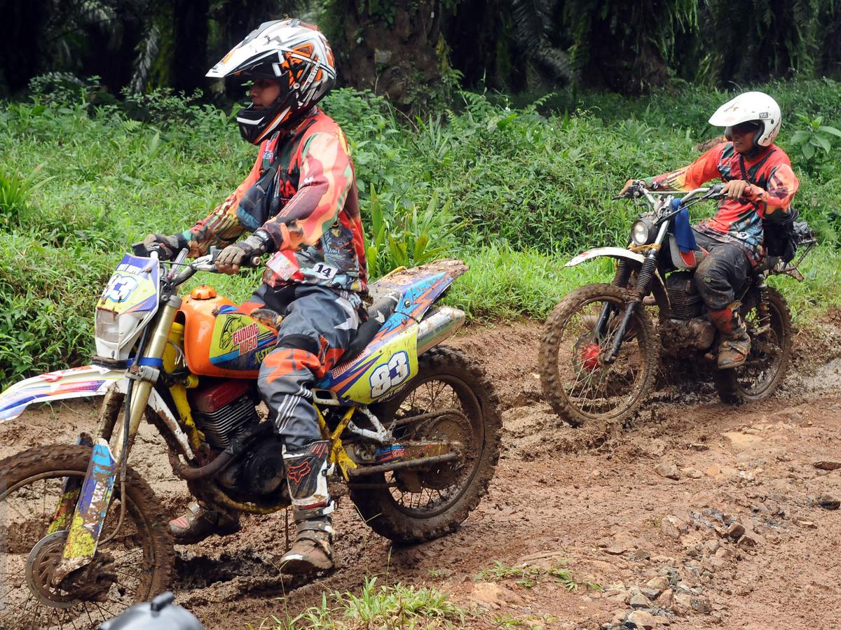 Mengapa Helm Trail Meruncing Otomotif Liputan6com
