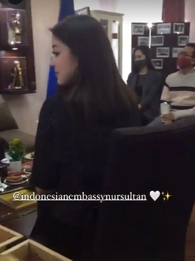 Jadi Idola di Indonesia, Ini 6 Momen Dayana Kunjungi KBRI Kazakhstan