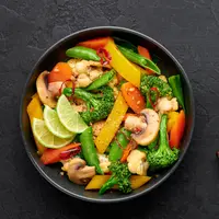 Sayuran hijau sangat baik untuk dinikmati penderita asam lambung/copyright shutterstock/Kravtzov