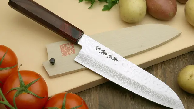 Santoku Knife: Filosofi Jepang dalam Pisau