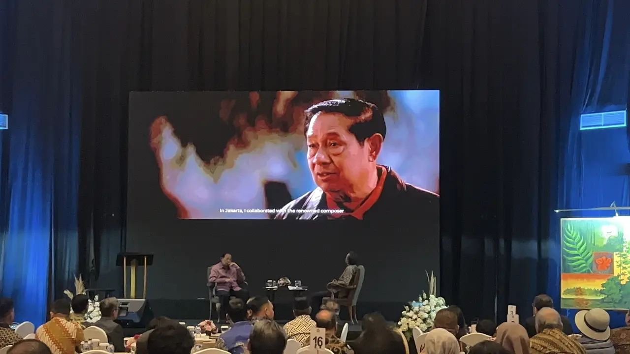 Presiden RI keenam, Susilo Bambang Yudhoyono (SBY), dalam Pidato Kebangsaannya soal gejala “The World Disorder and The Future of Our Civilization” yang digelar Institut Peradaban di Menara Bank Mega, Jakarta Selatan, Rabu (30/7/2025) (Liputan6.com/Winda