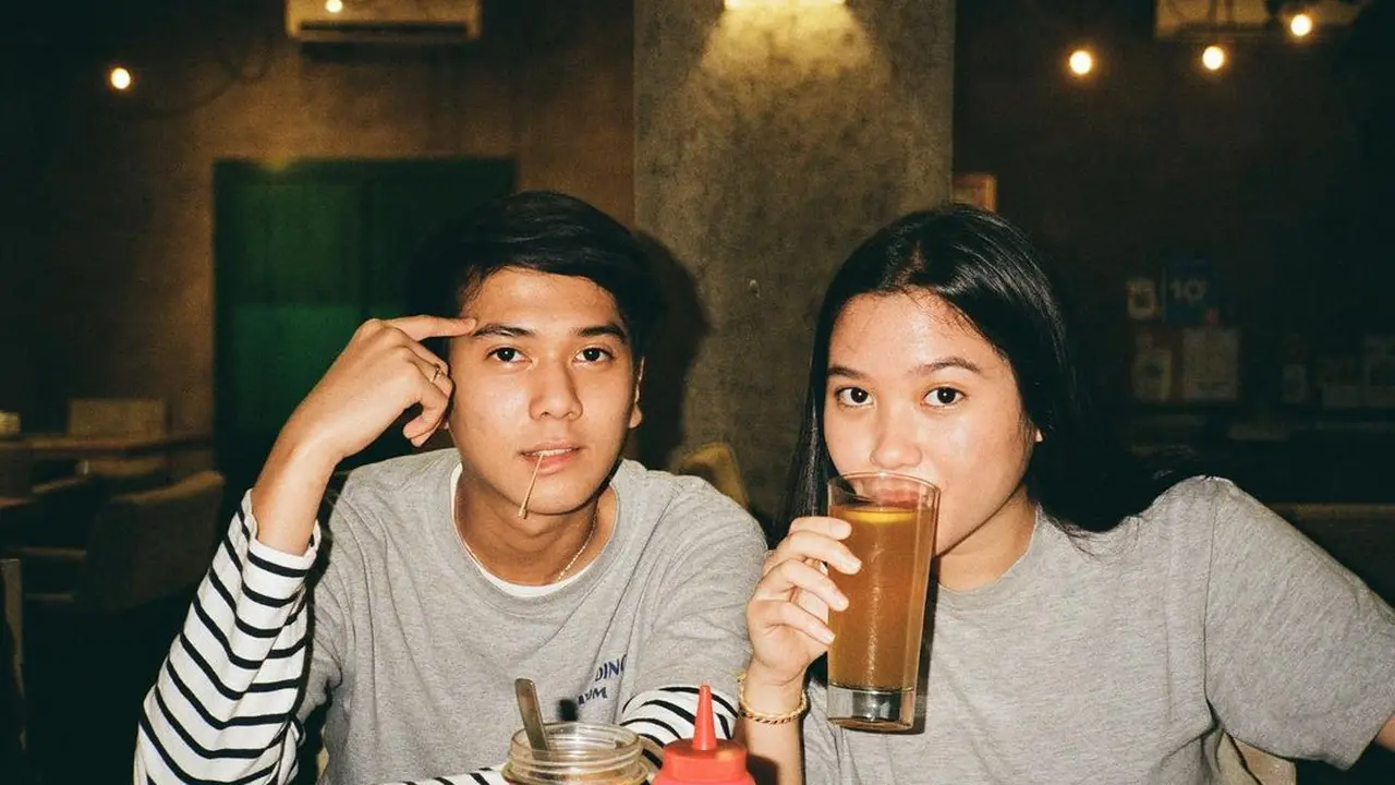 Makin Lengket, Ini 6 Momen Manis Iqbaal Ramadhan dan Zidny Lathifa