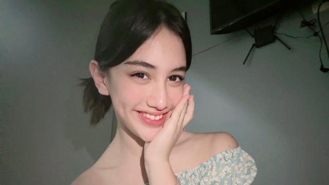 6 Potret Chelsea Davina JKT48, Viral karena Diduga Curi Sound Gitar Orang Lain