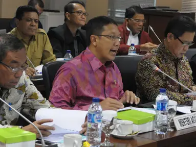 Menteri Agama, Lukman Hakim Saifuddin (kedua kiri) saat rapat bersama DPD RI membahas evaluasi ibadah Haji, Jakarta, Kamis (22/1/2015). (Liputan6.com/Andrian M Tunay) 