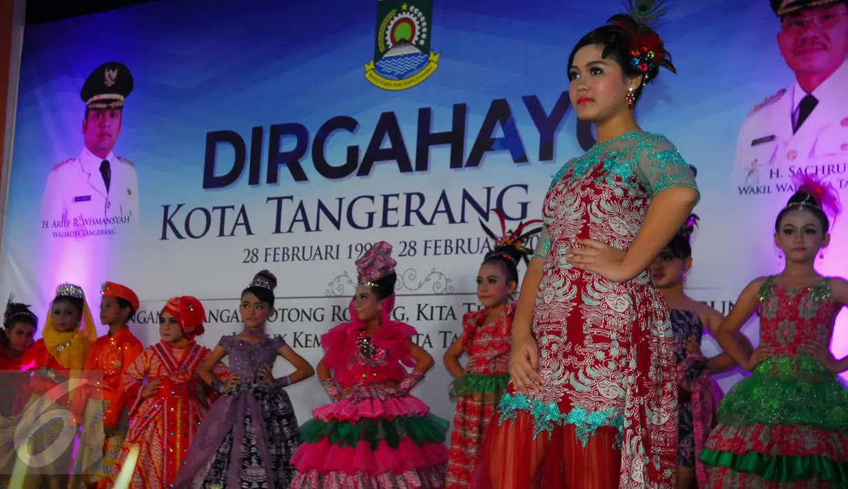 Salah satu pengisi acara di HUT ke-23 Kota Tangerang, Minggu (28/2/2016). Pemkot Tangerang akan terus berusaha meningkatkan pelayanan kepada masyarakat. (Liputan6.com/Faisal R Syam)